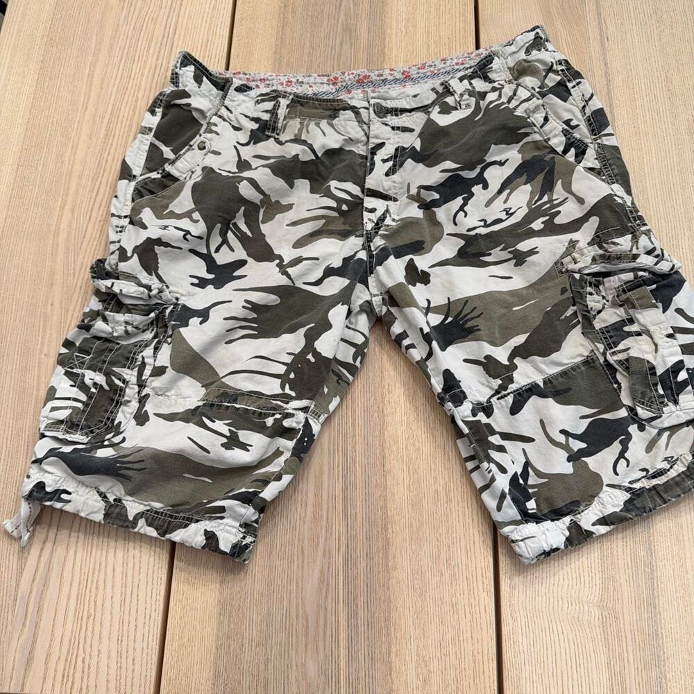 Y2k green white camouflage